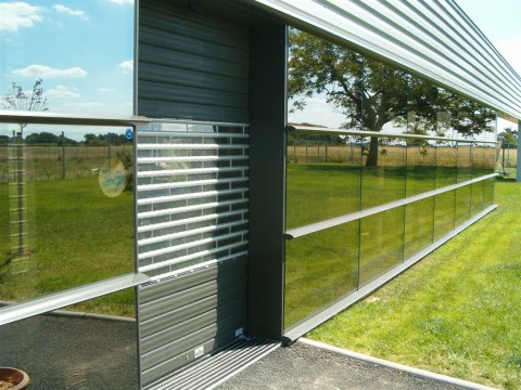 Rideau à lames pleines avec mixage lames transparentes prélaquées blanc